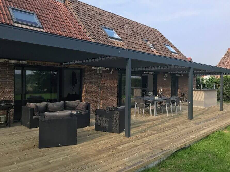 Pergola bioclimatique adossée